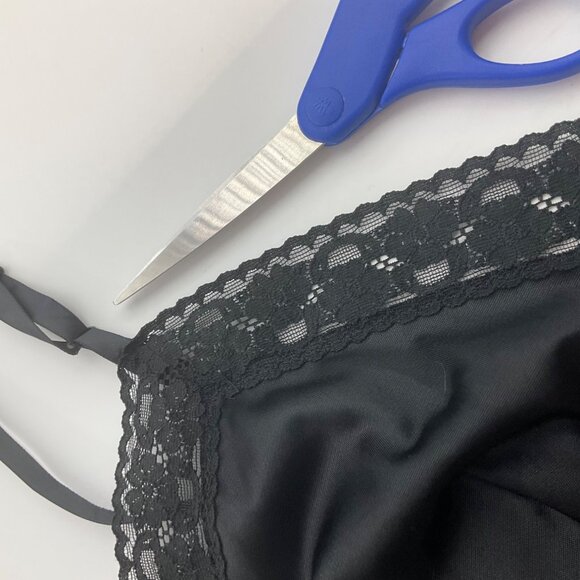 VTG 70's Vanity Fair 1XL Black Lace Trim Nylon Slip Dress Adjustable Whimsygoth - Picture 6 of 11